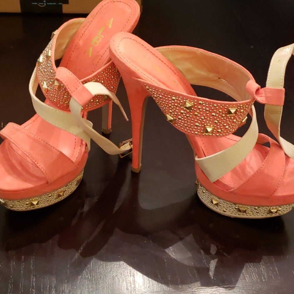 Women peep toe hells